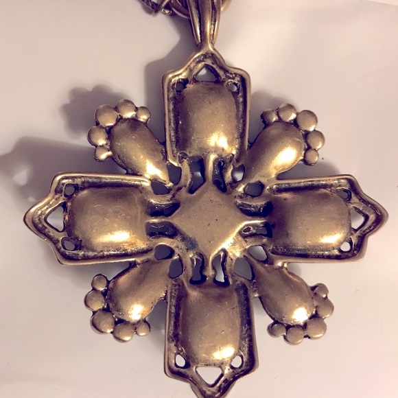 Blue Crystal Medallion Pendant and Chain - Picture 7 of 7